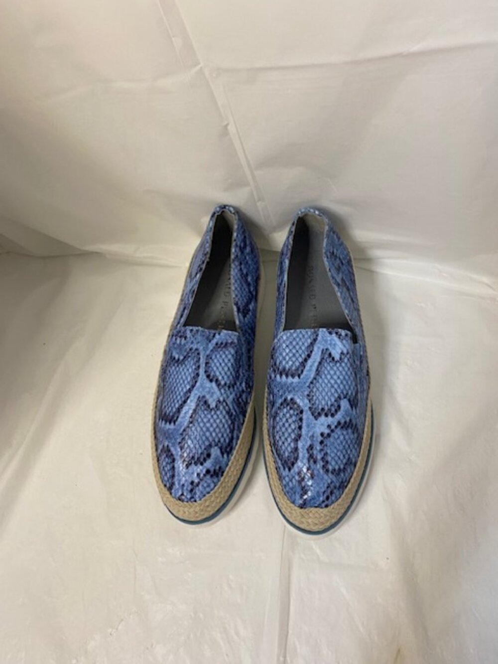 Donald Pliner Finni Blue Snakeskin Print Platform Espadrille Loafers – Size 7M